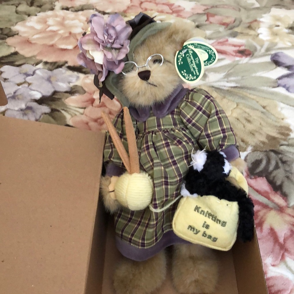 The Bearington Collection Mrs. Knitter and Pearl
